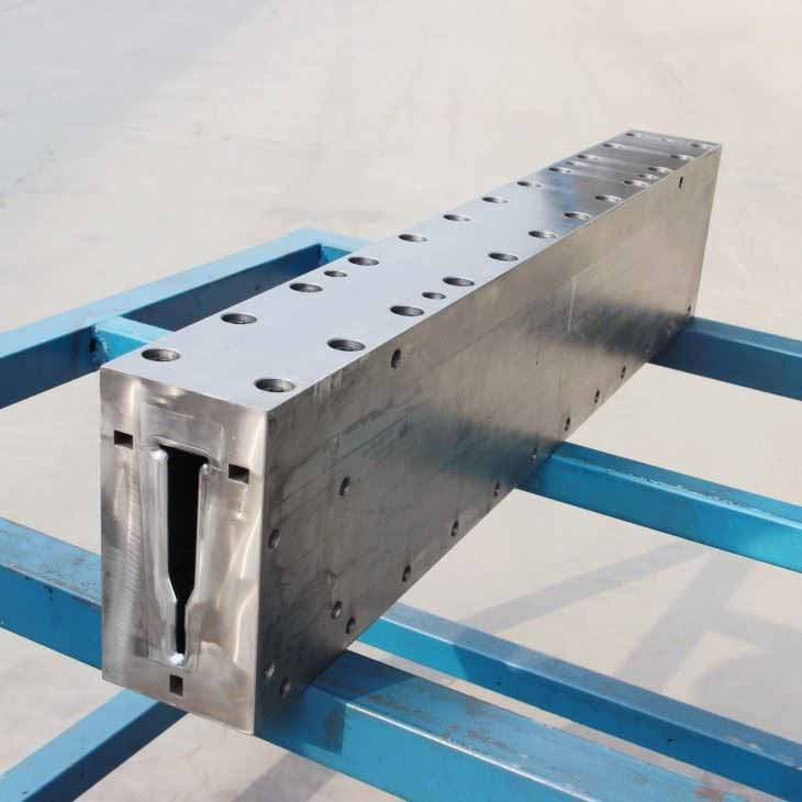 Machined steel pultrusion die for a hollow profile