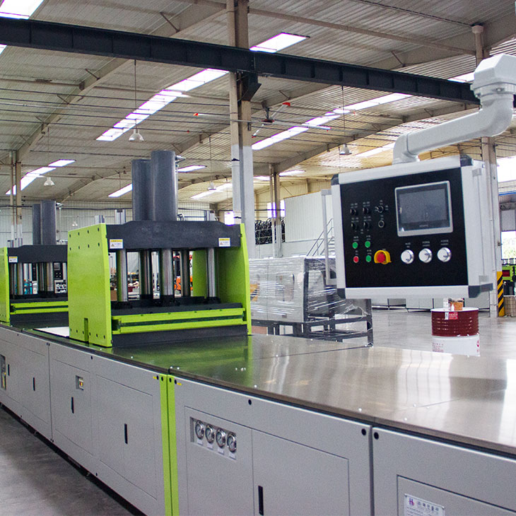 Hydraulic pultrusion machine with clamping gantries and HMI; representative supplier equipment